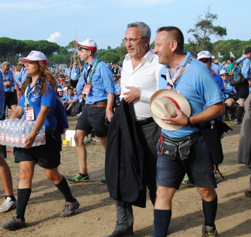 Route nazionale, Bugli riceve da Agesci una targa celebrativa