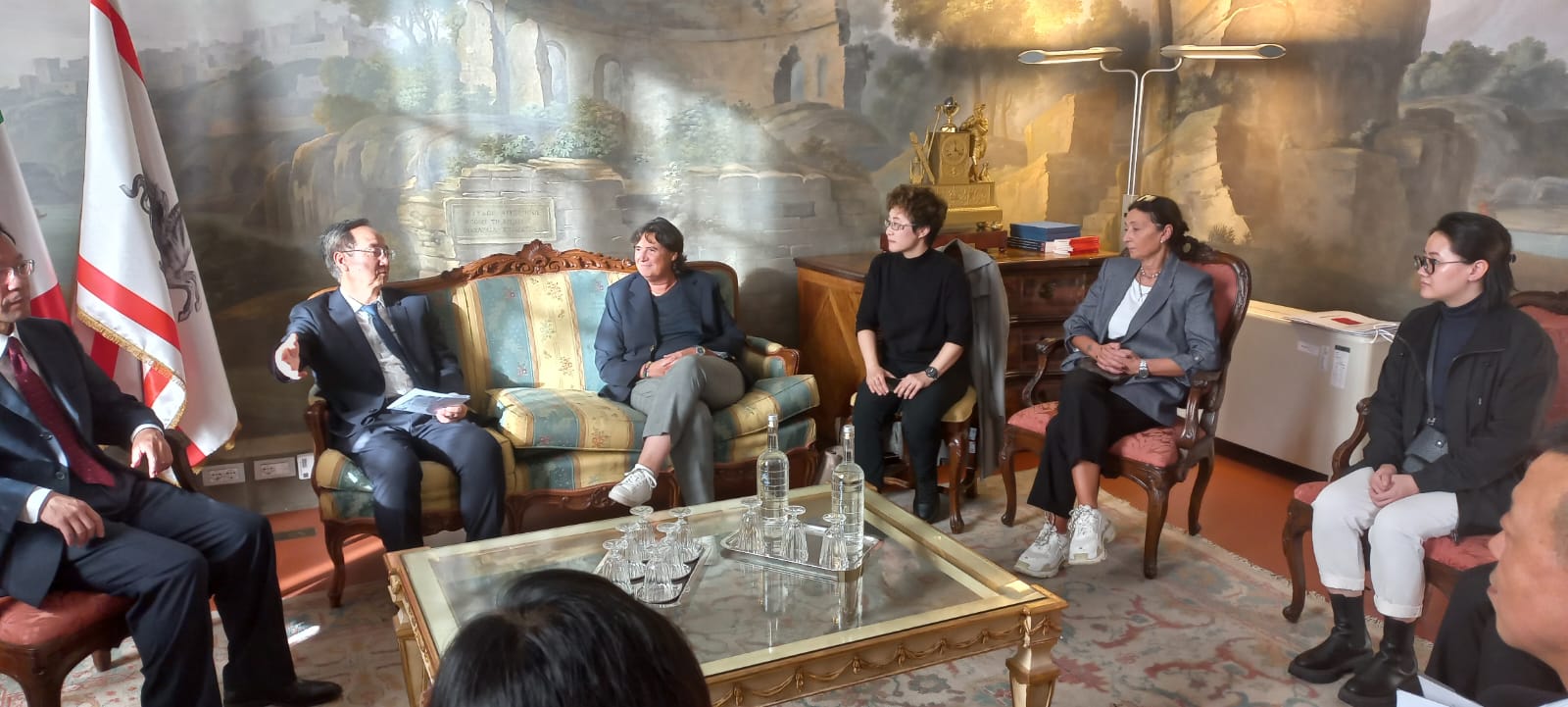 Delegazione cinese in visita in Regione, ricevuta dalla vice presidente Saccardi